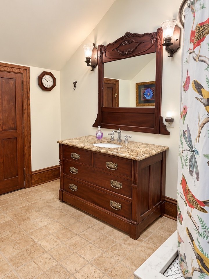 Full bathroom at Aster Shores
